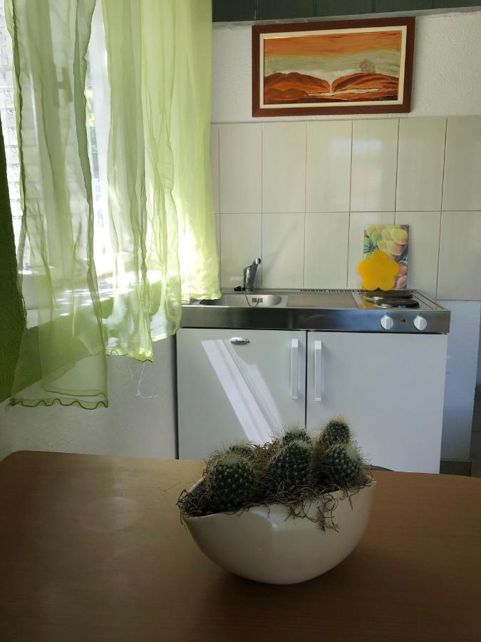 Family Stakic Baška Voda Exterior foto